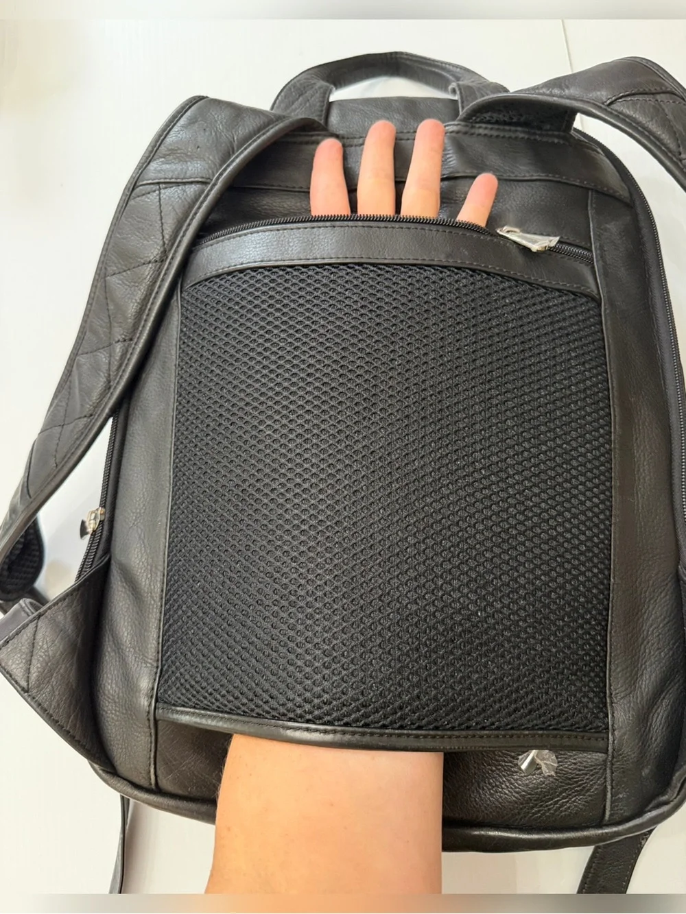 Links and Kings Quilt Leather Backpack Black